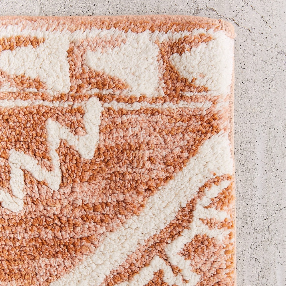 Urban Outfitters Kilm Rose Runner Bath Mat - Picture 3 of 7